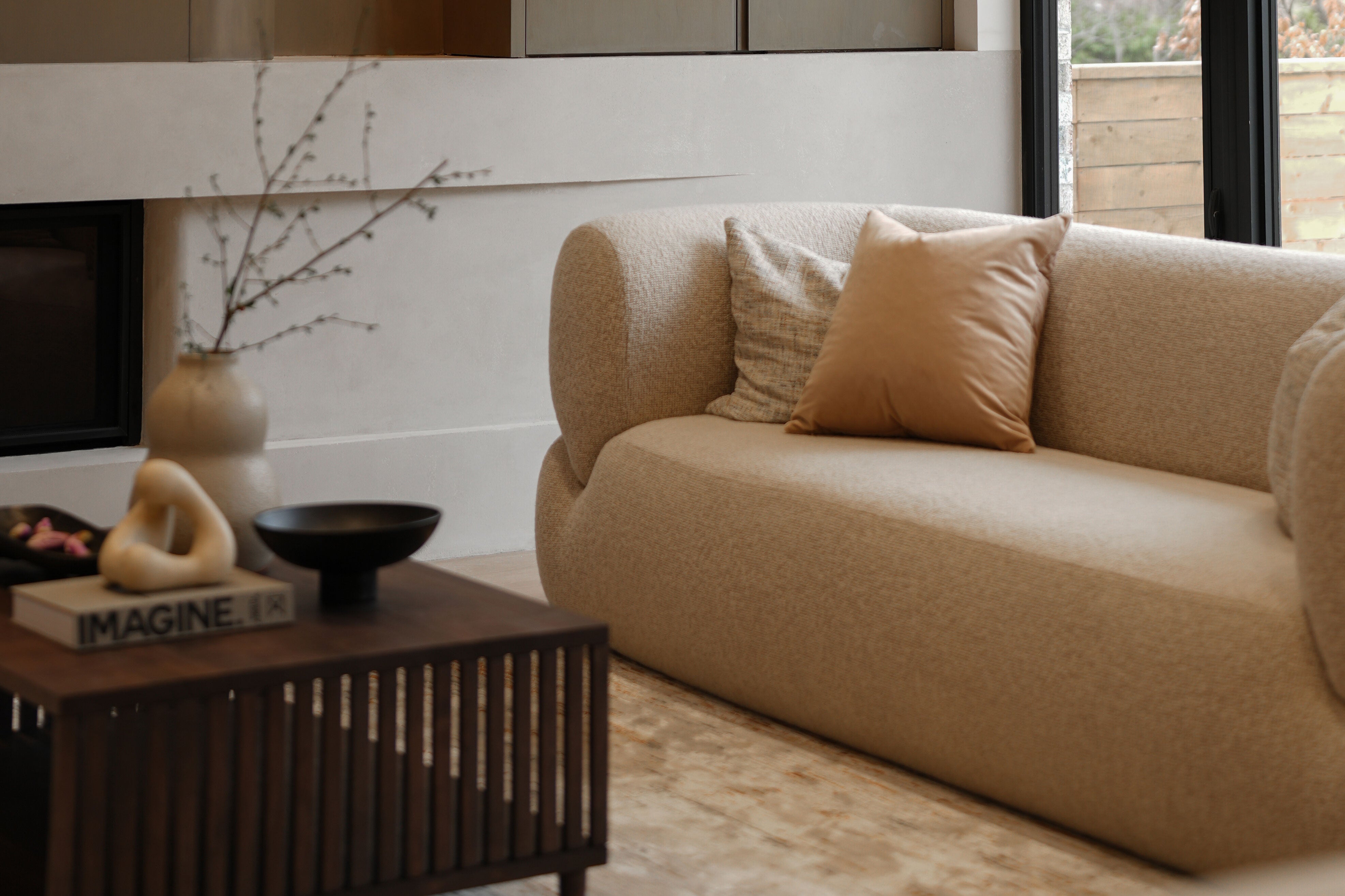 THE PERFECT BOUCLÈ SOFA TO WELCOME IN THE WINTER SEASON