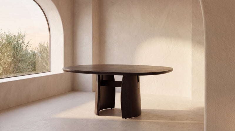Oak Craftsmanship: The Komi. Round And Rectangular.