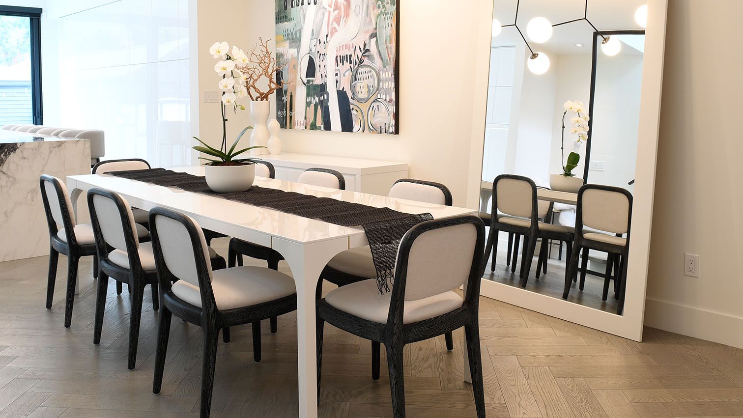 Different Ways You Can Mix and Match Your Dining Seating